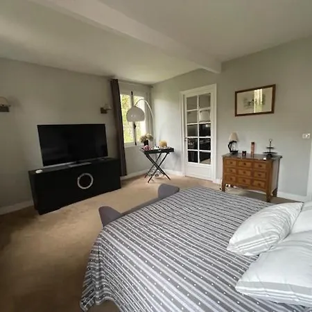 Bed & Breakfast Josephine Saint-Cloud